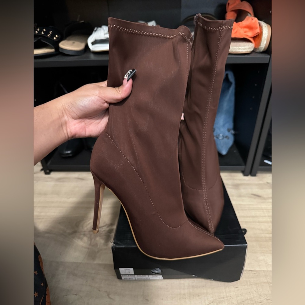 Elegant Brown Stiletto Boots